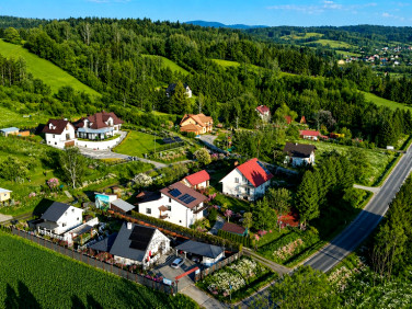 Budynek użytkowy Uherce Mineralne