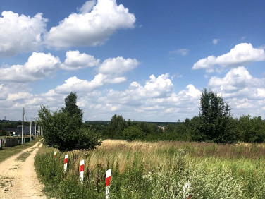 Pusta działka dziechciarze