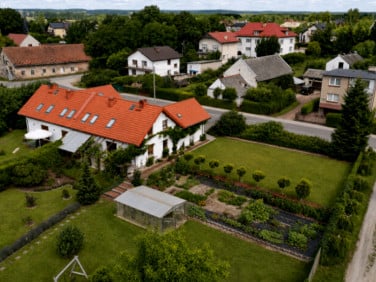 Dom z garażem