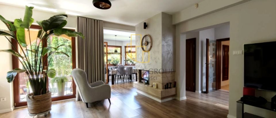 Dom z parkingiem