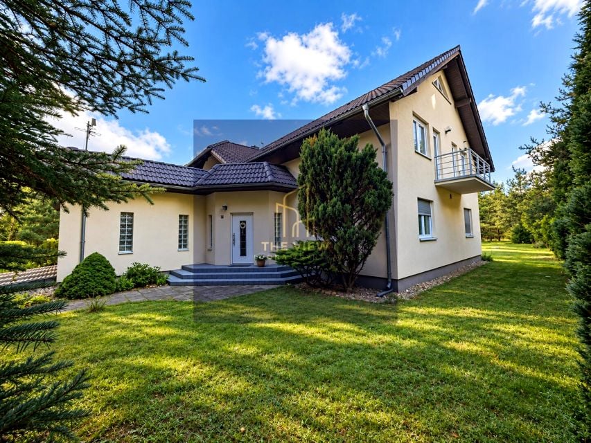 Dom Adamów-Parcel