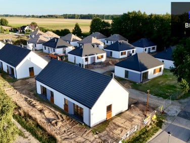 Dom Dobroszów Oleśnicki