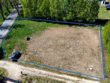 Działka nad jeziorem