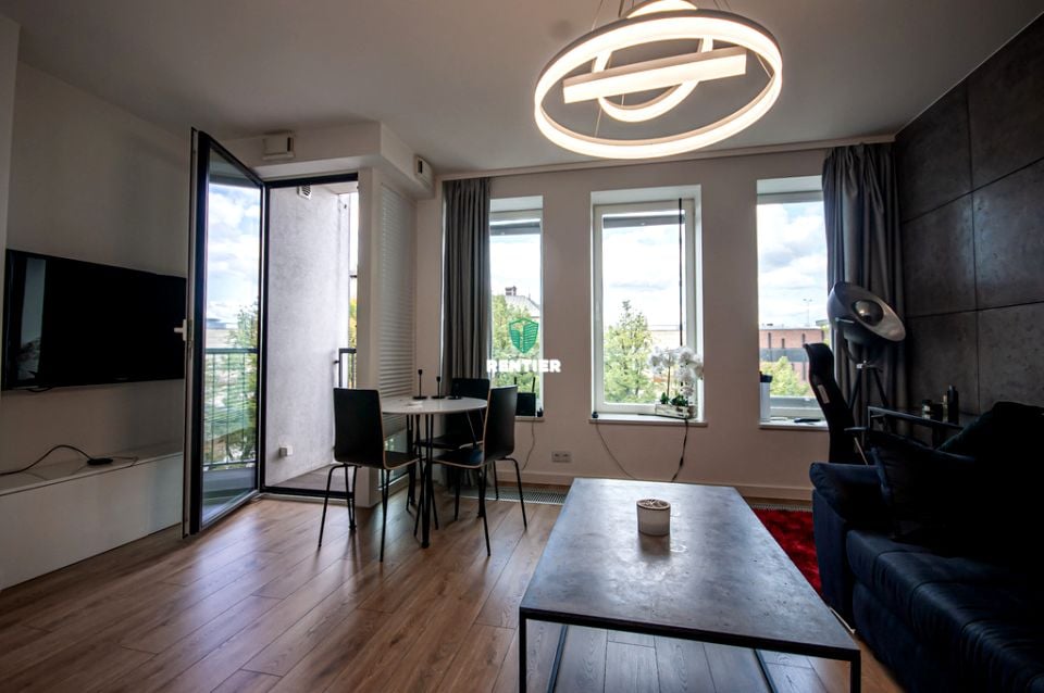 Apartament, Aleja Niepodległości