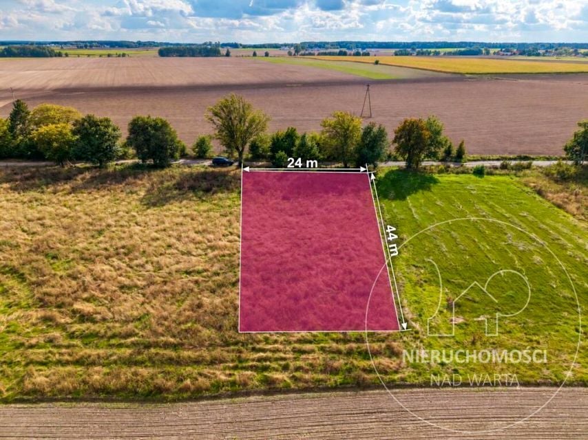 Działka nad jeziorem