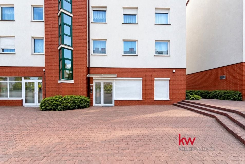Sprzedam Lokal użytkowy Poznań - 90,50 m²