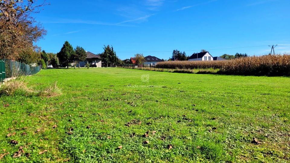 Sprzedam działkę Kraków - 1 684 m²