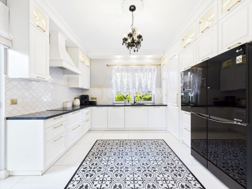 Sprzedam Dom Marki - 311 m²