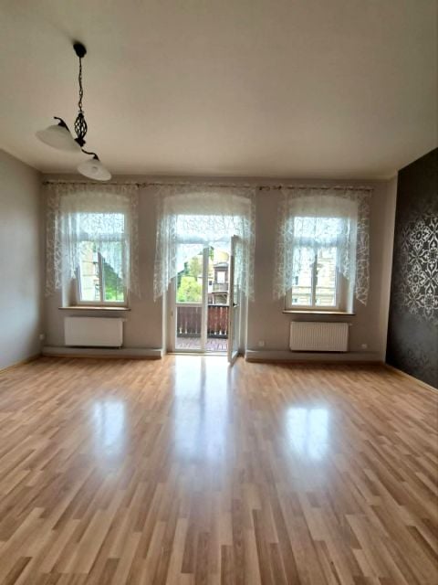 Sprzedam Mieszkanie Jelenia Góra - 225 m²
