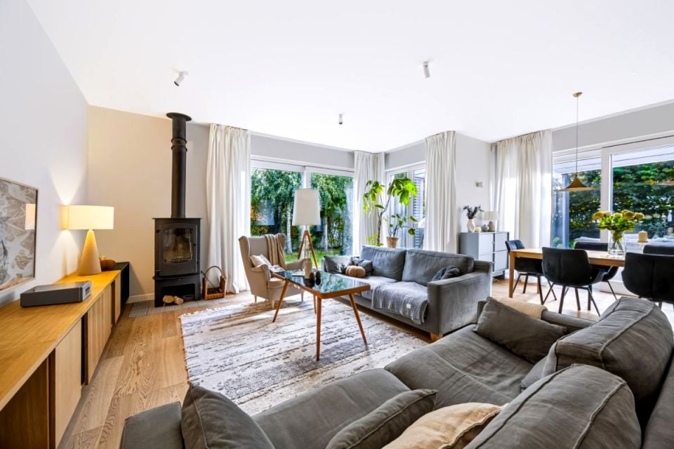 Sprzedam Dom Warszawa - 250,40 m²