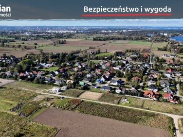 Działka przy lesie