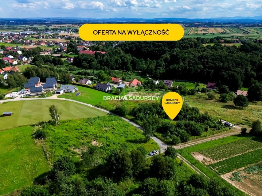 Pusta działka Mników
