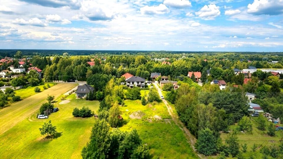 Działka przy lesie