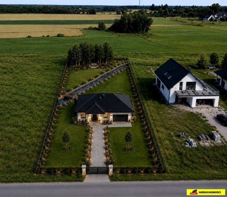 Działka nad jeziorem