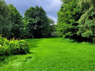 Zabudowana działka Kamieniec