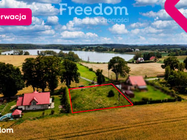 Działka przy lesie