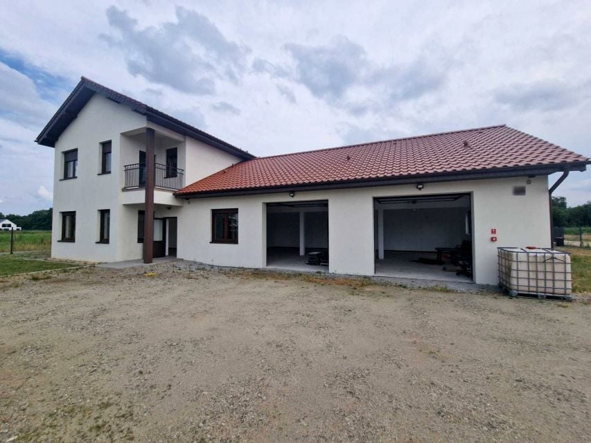 Dom Jelcz-Laskowice