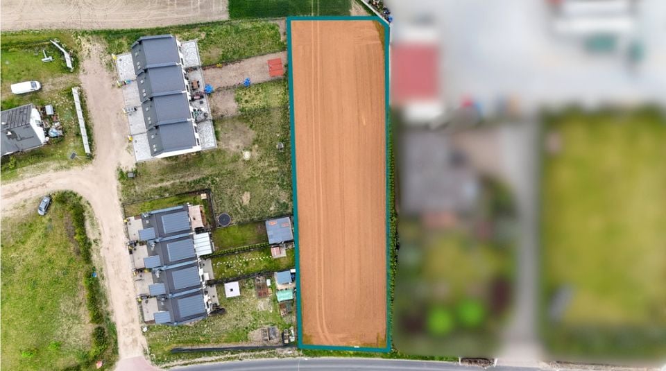 Działka nad jeziorem
