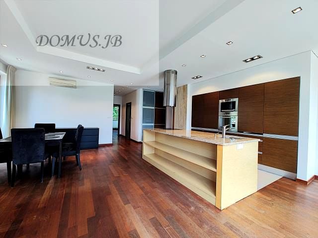 Apartament, ul. Warowna
