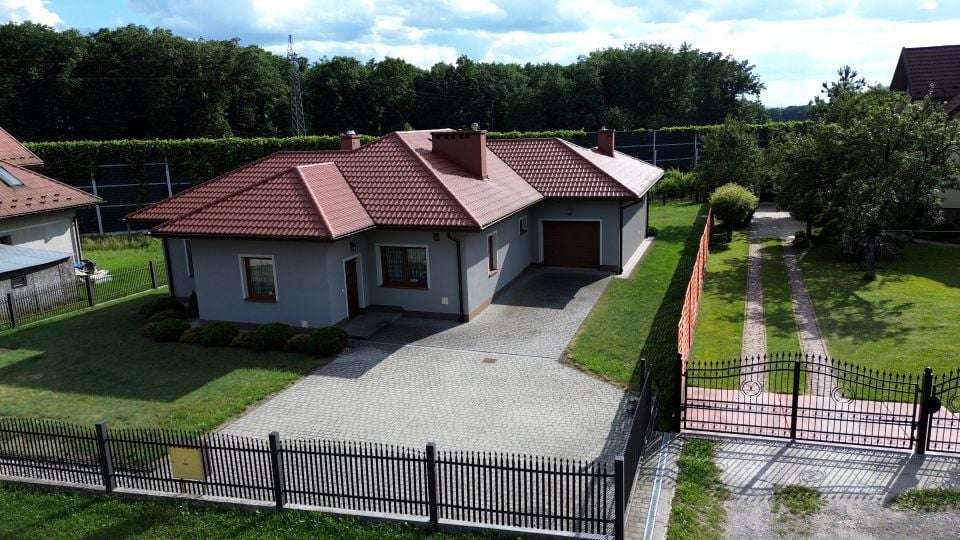 Dom Pawęzów 4b
