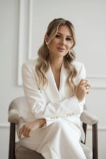 JULITA RAJKOWSKA-DĘBOWSKA NIERUCHOMOŚCI