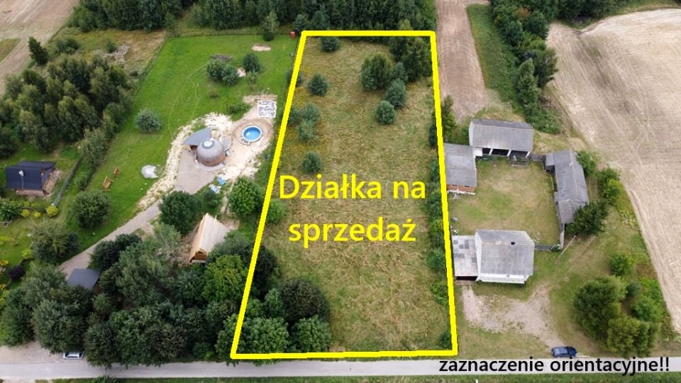 Działka przy lesie