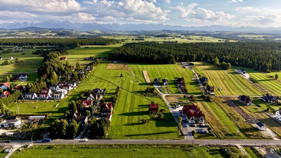 Działka budowlana Łopuszna