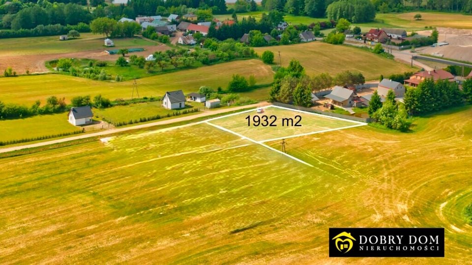 Działka nad jeziorem