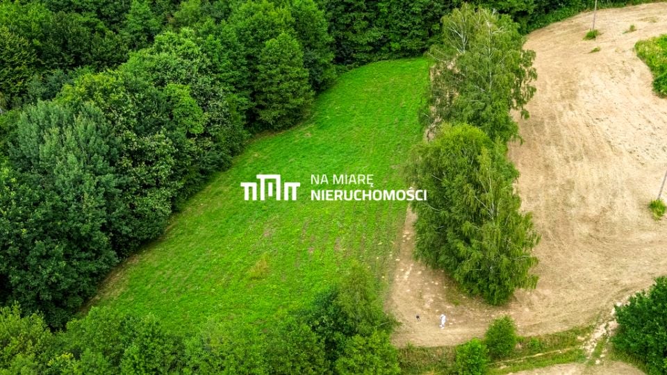 Działka nad jeziorem