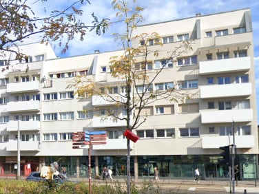 Mieszkanie blok mieszkalny nad rzeką