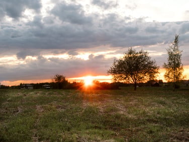 Działka nad jeziorem
