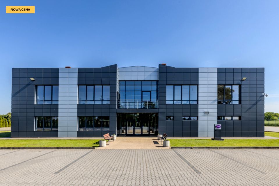 Magazyn nad jeziorem