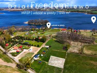 Działka przy lesie