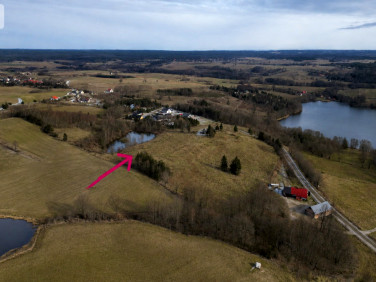 Działka nad jeziorem