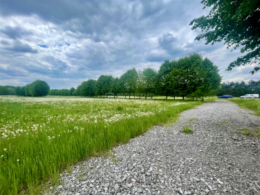 Pusta działka Mników