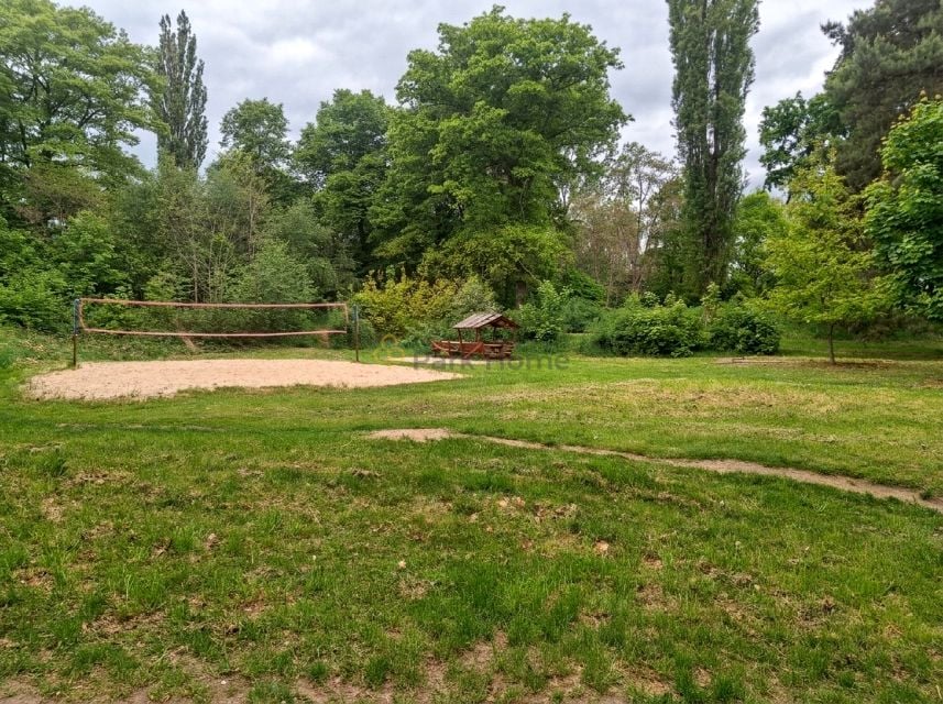 Działka usługowa sprzedam