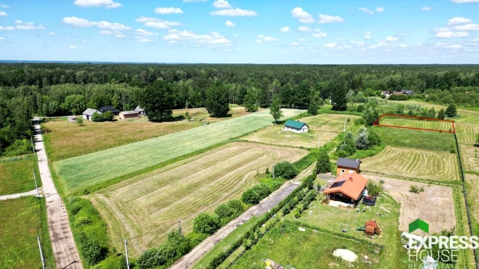 Działka nad jeziorem