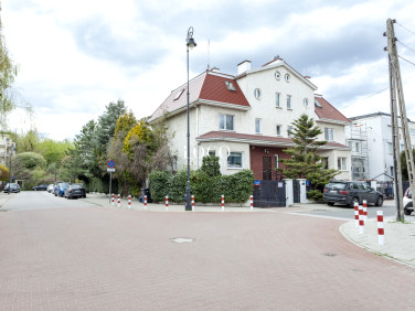 Dom Warszawa