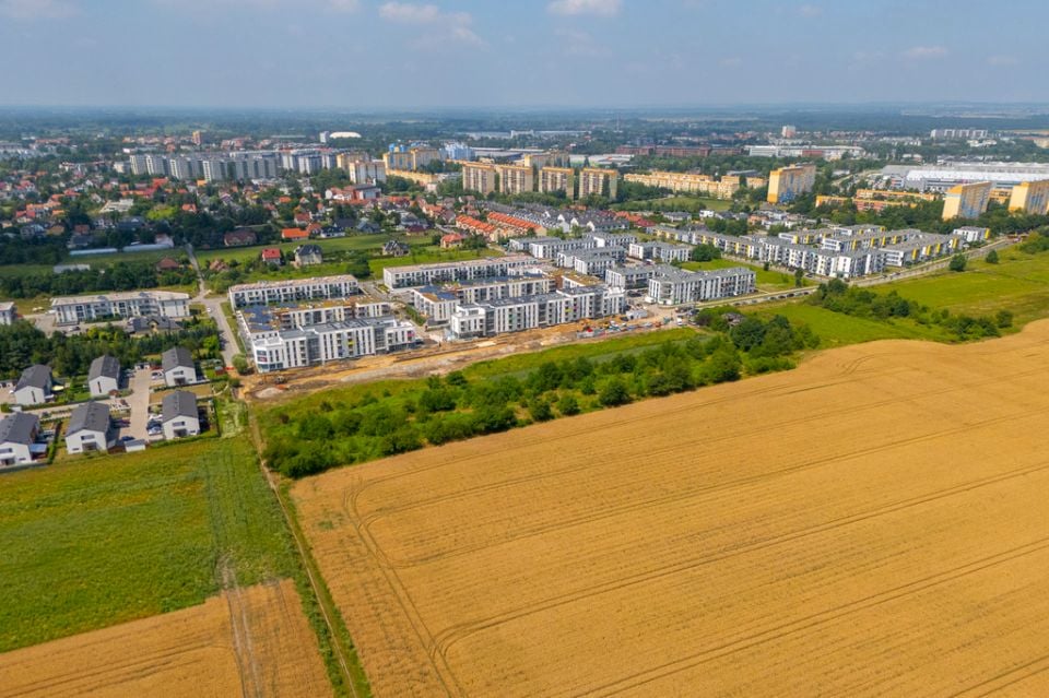 Ogrodzona działka sprzedam