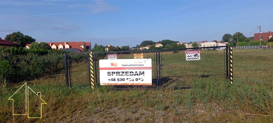 Ogrodzona działka sprzedam
