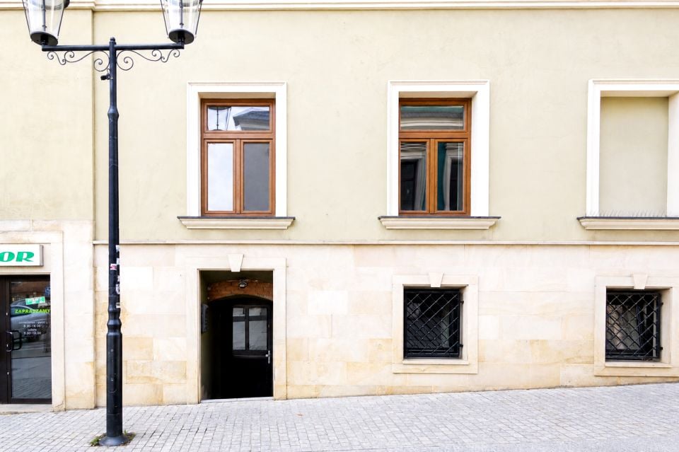 Lokal Handlowy, Rynek