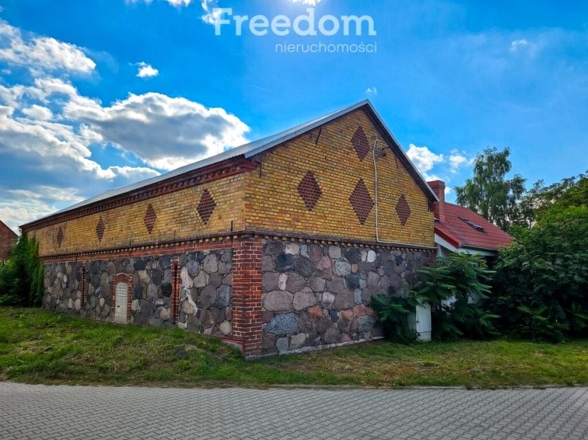 Budynek użytkowy Jeziory