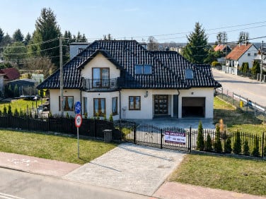 Dom z garażem