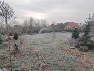 Ogrodzona działka Karnin