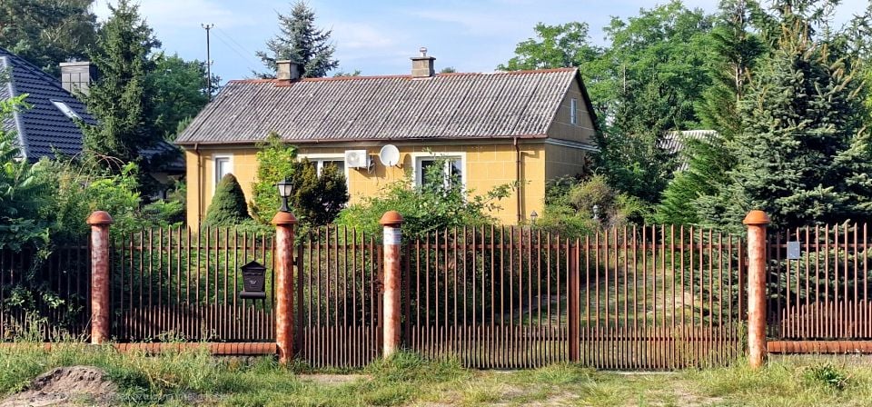 Dom Dąbrowica