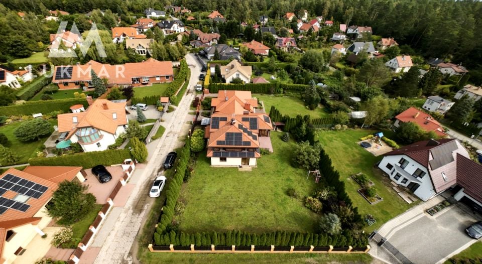Dom, ul. Bursztynowa