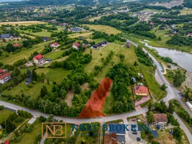Działka nad jeziorem