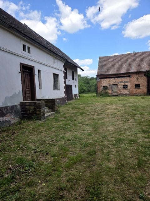 Działka budowlana Roztoki