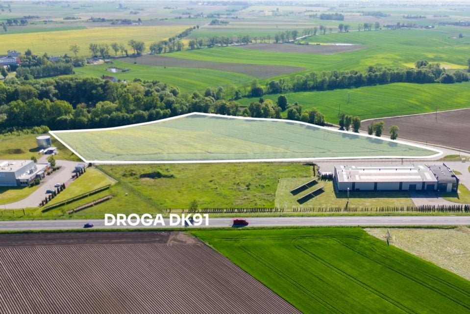 Działka nad jeziorem