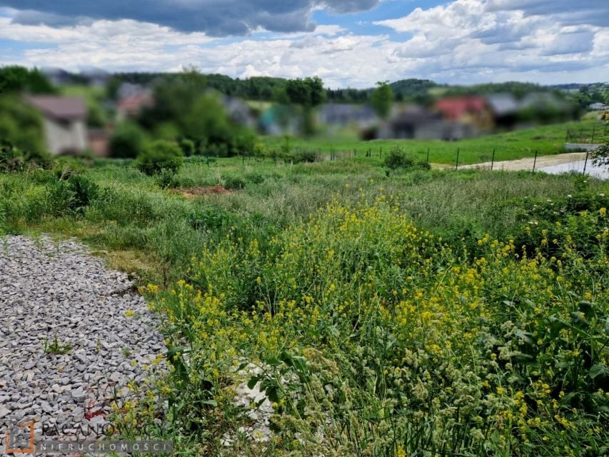 Pusta działka Masłomiąca